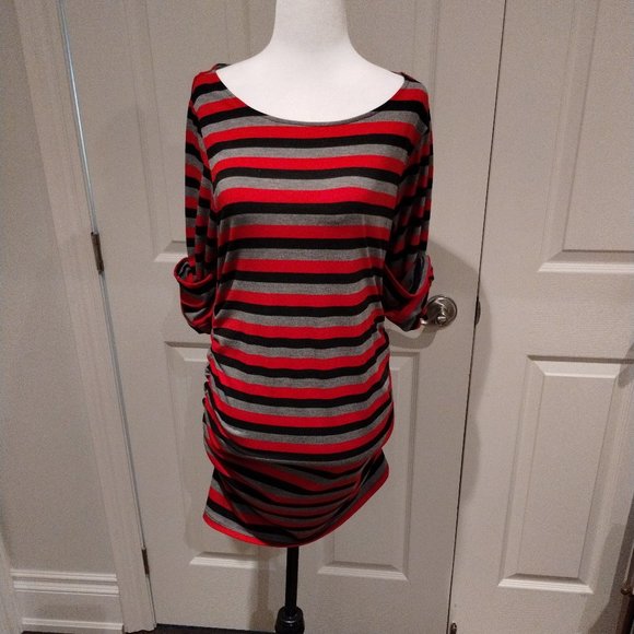 Long Striped T-Shirt MEDIUM Like new with Rouching on the sides - Picture 1 of 5